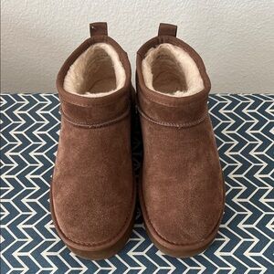 BearPaw Brown Suede Ankle Booties with Cream Fur Lining